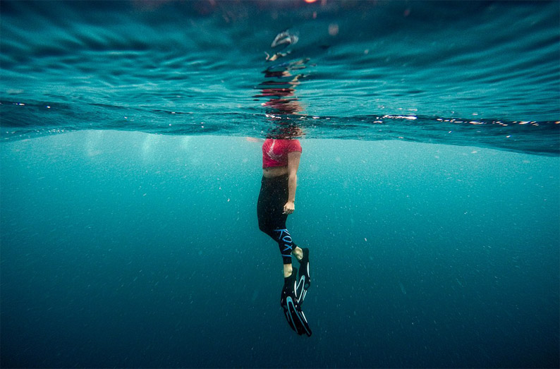 Efecto Positivo del Entrenamiento Muscular Respiratorio en el Rendimiento de Nadadores con Aletas